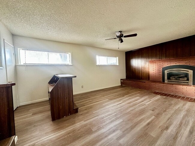 Building Photo - 4 Bedrooms, 3 Bath Home in Northwest Reno