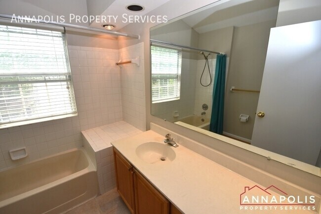 Building Photo - 932 Yachtsman Way