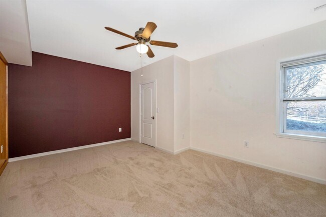 Building Photo - WELLER ESTATES