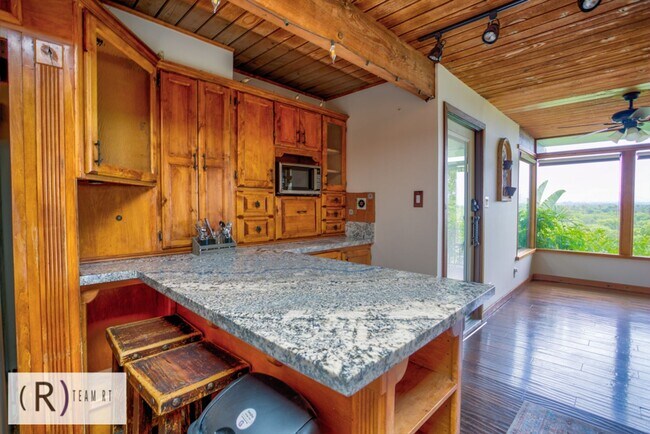 Building Photo - An Oasis of Calm In the Center of Riverside, CA