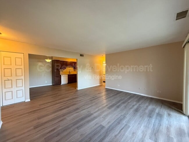 Building Photo - 621 Tralee Ct