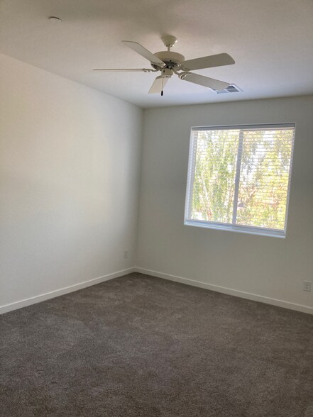 Building Photo - 300 N Gila Springs Blvd