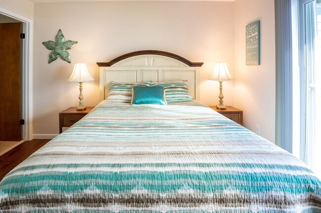 Building Photo - OCEANFRONT OFF-SEASON MONTHLY RENTAL - OCT...