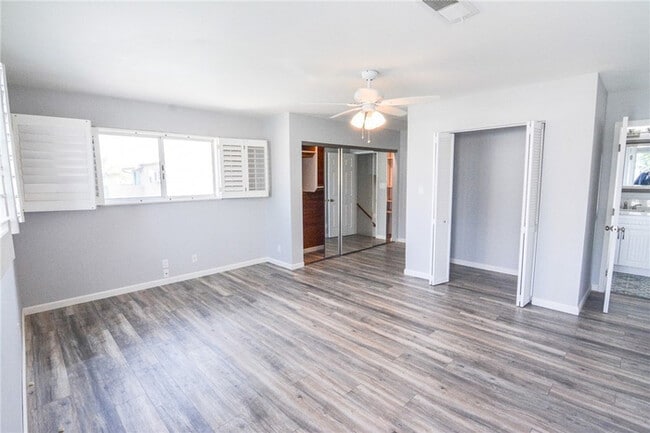 Building Photo - Updated Coastal Home with Studio Unit & Solar in Ocean Beach