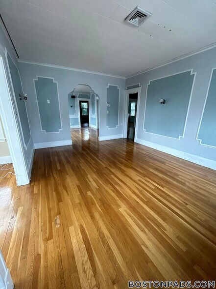 Building Photo - 30 Lawrence St