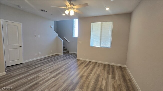 Building Photo - 988 Gearus Pl