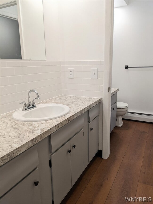 Building Photo - 202 S Union Rd