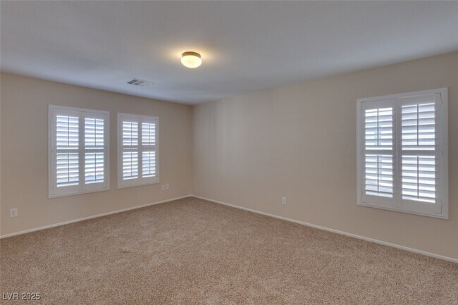 Building Photo - 656 Port Talbot Ave