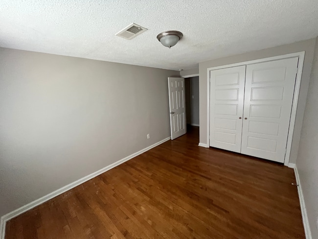 Building Photo - Large 4BR/2BA Whitehaven Home | 2,393 Sq Ft, Stone Fireplace, Hardwood BRs & 2-Car Garage