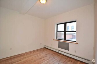 Building Photo - 294 Broome St