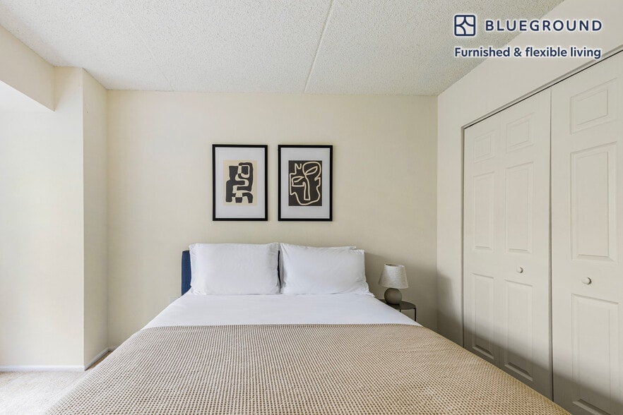 Building Photo - 444 Washington Blvd