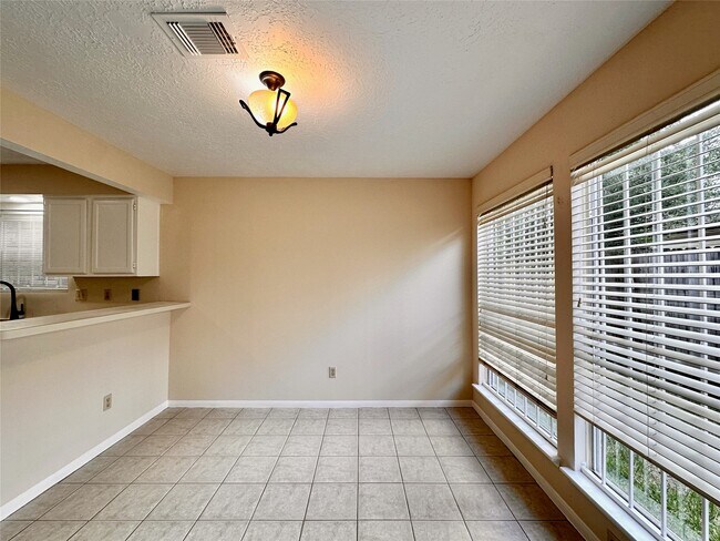 Building Photo - 6437 Chatham Island Ln