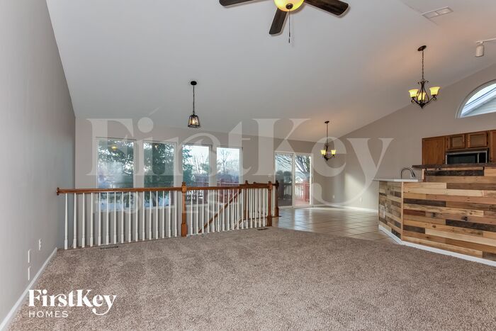 Building Photo - 212 Royallmanor Ln