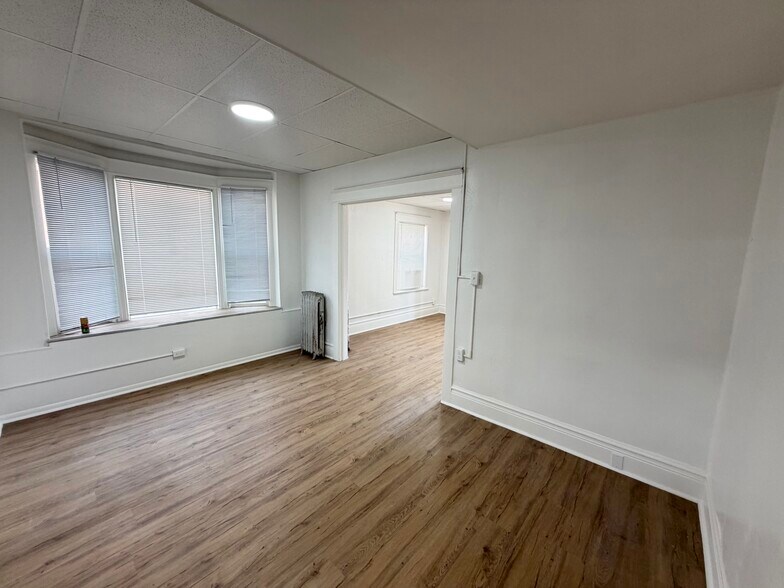 Dining Room - 251 E Broadway