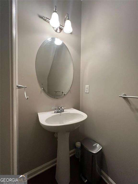 Building Photo - 6996 Kingswood Run Dr