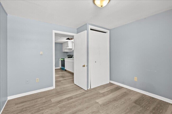 Building Photo - 1416 Starview Dr