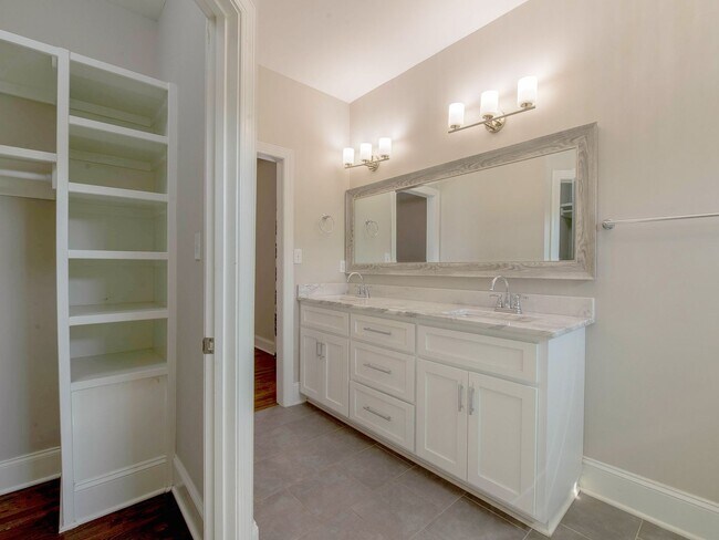 Building Photo - Take a look at this stunning Cotswold dream home.