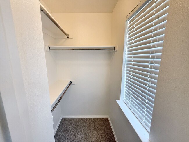 Building Photo - Comfort and Convenience in West Plano Living