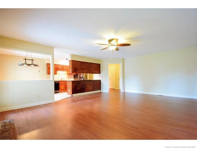 Building Photo - 6466 Brookshire St