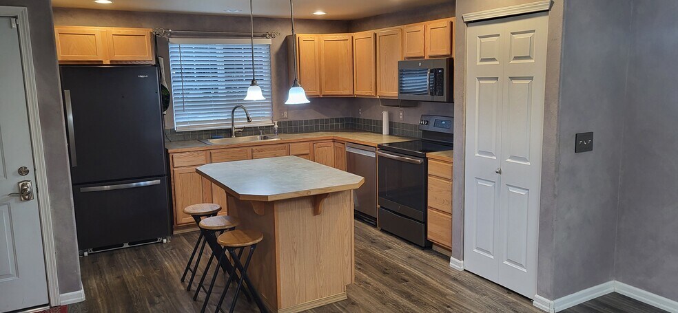 Kitchen - 806 29th Ave SE