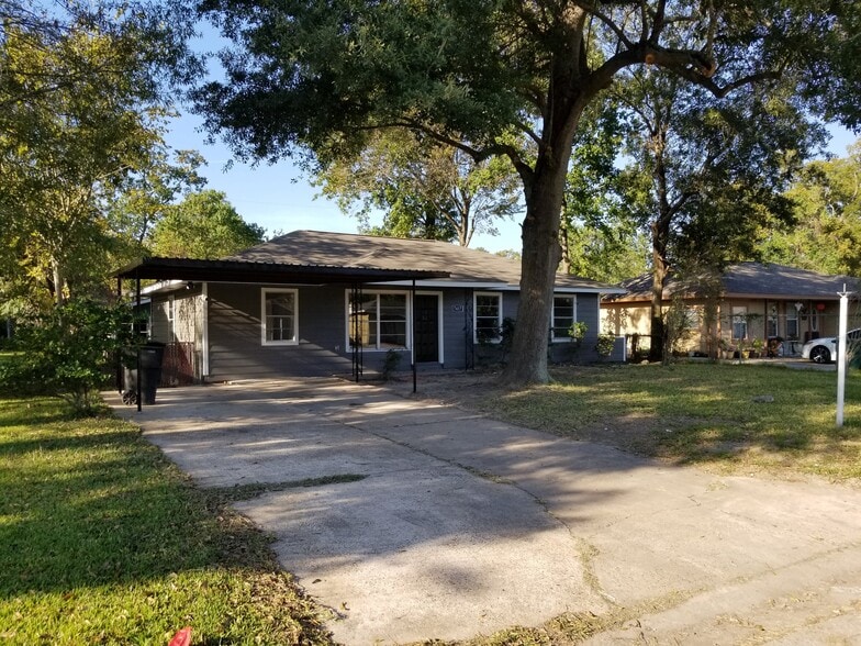 Building Photo - 7417 Caddo Rd