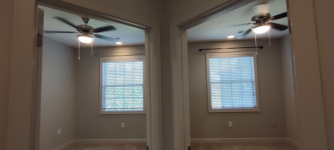Building Photo - 15881 Valley View Dr