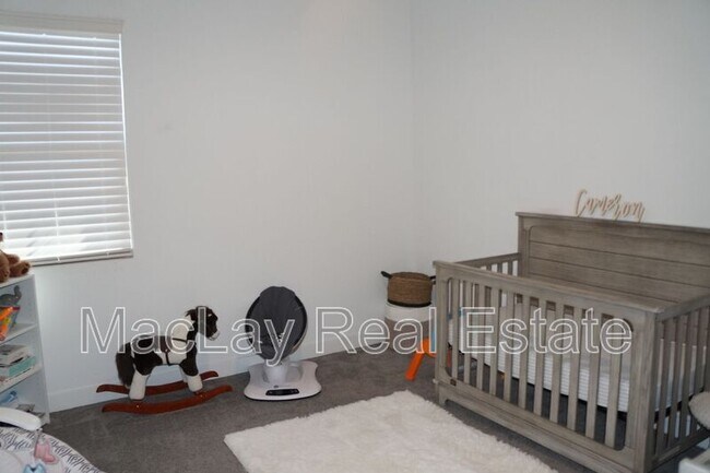 Building Photo - 10864 W Marshall Ave