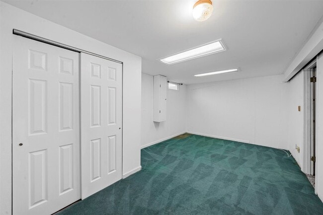 Building Photo - 1121 Dauphine Ln