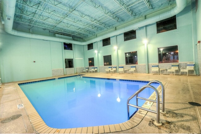 Building Photo - 16819 Front Beach Rd