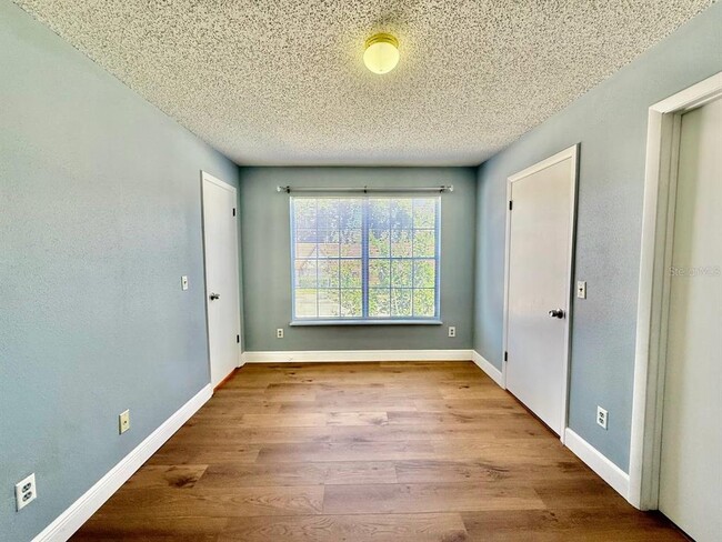 Building Photo - 3416 Sunrise Villas Ct N