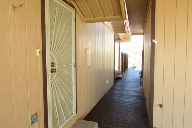 Building Photo - Unique 2 Bedroom with Large Office of US 64