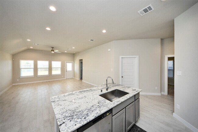 Building Photo - 11834 Maple Oak Dr