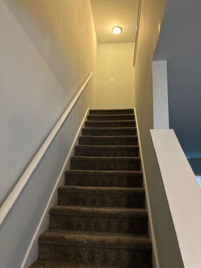 Building Photo - Beautiful 2 bedroom, 2.5 bath townhome Holly Ridge - Buckhorn Community