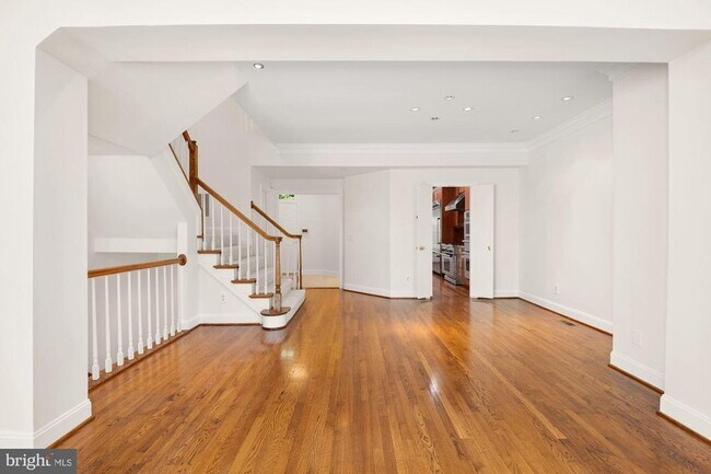 Building Photo - 4004 Highwood Ct NW