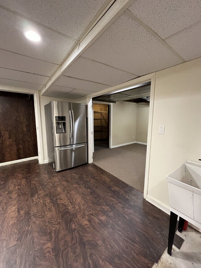 Building Photo - 10739 E Crestridge Cir