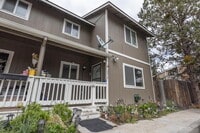 Building Photo - Recently updated 2/1.5 townhome next to the hospital