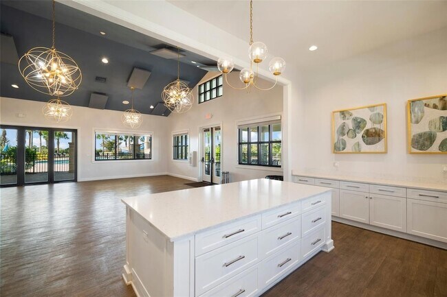 Building Photo - 6396 Roadstead Ct