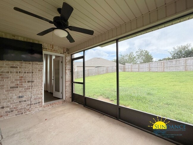 Building Photo - Spacious 4 Bedroom Home in Crestview’s Brooke Estates!