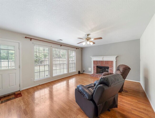 Building Photo - 25719 Bearborough Dr