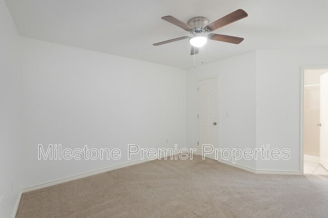 Building Photo - 1021 Rice St