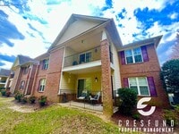 Building Photo - 1711 Renwick Dr