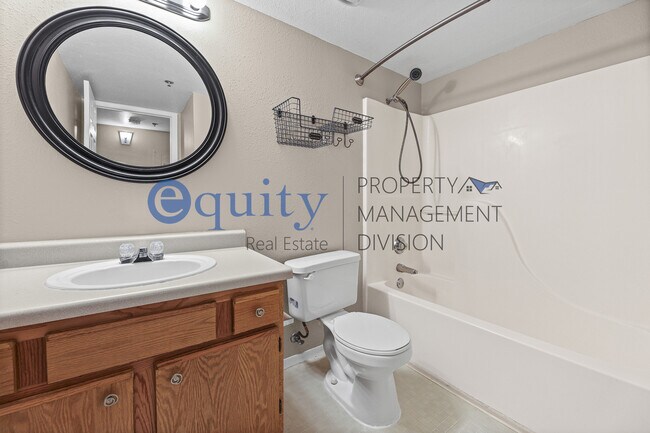 Building Photo - 537 S 900 E