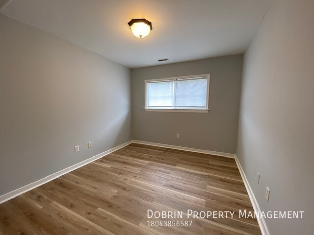 Building Photo - 513 S Harrison St
