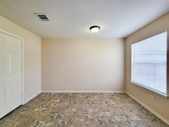 Building Photo - 19718 Byron Meadows Dr