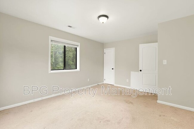 Building Photo - 139 Green St