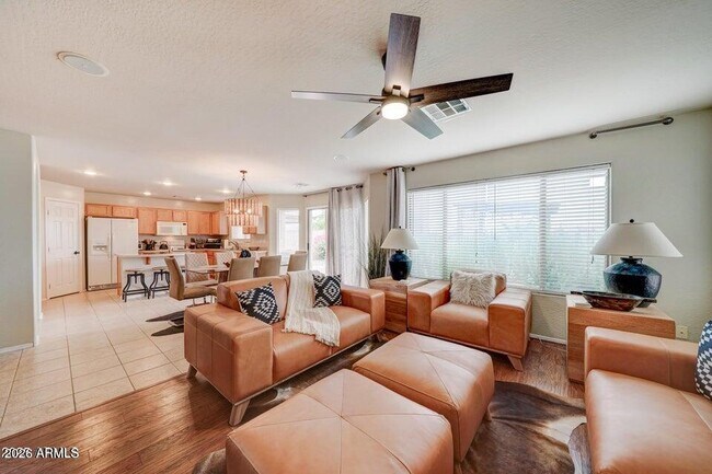 Building Photo - 29293 N Yellow Bee Dr