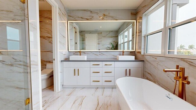 Building Photo - 773 Gran Kaymen Way