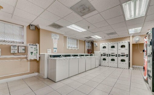 Building Photo - 311 W Ashley St