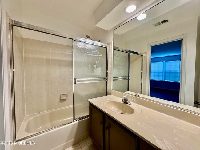 Building Photo - 407 Hampton Ct