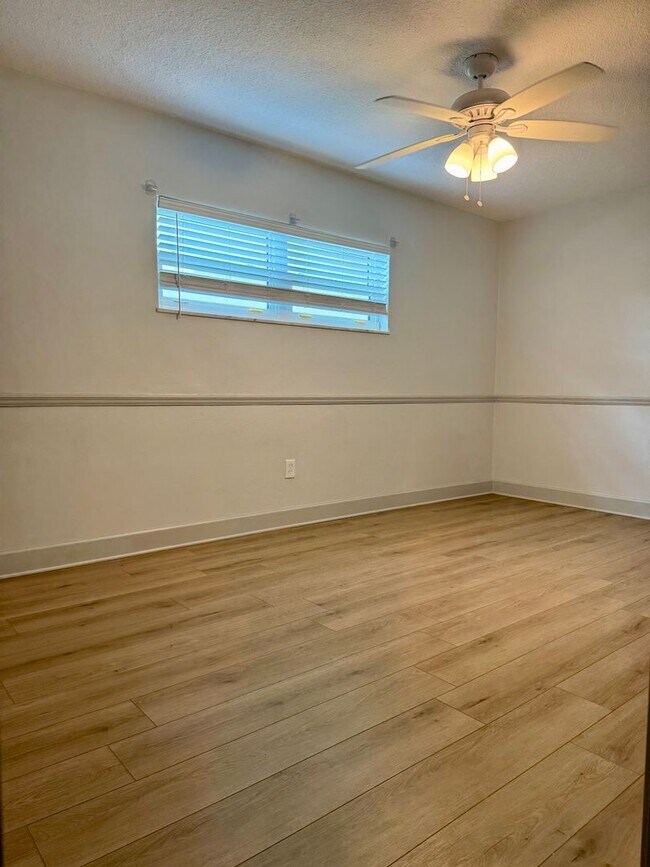 Building Photo - Remodeled Tampa Home